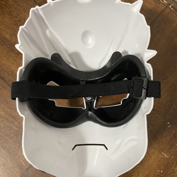 Nerf- Spider-Man Maximum Venom: Venomized Iron Man Set - Picture 5 of 5